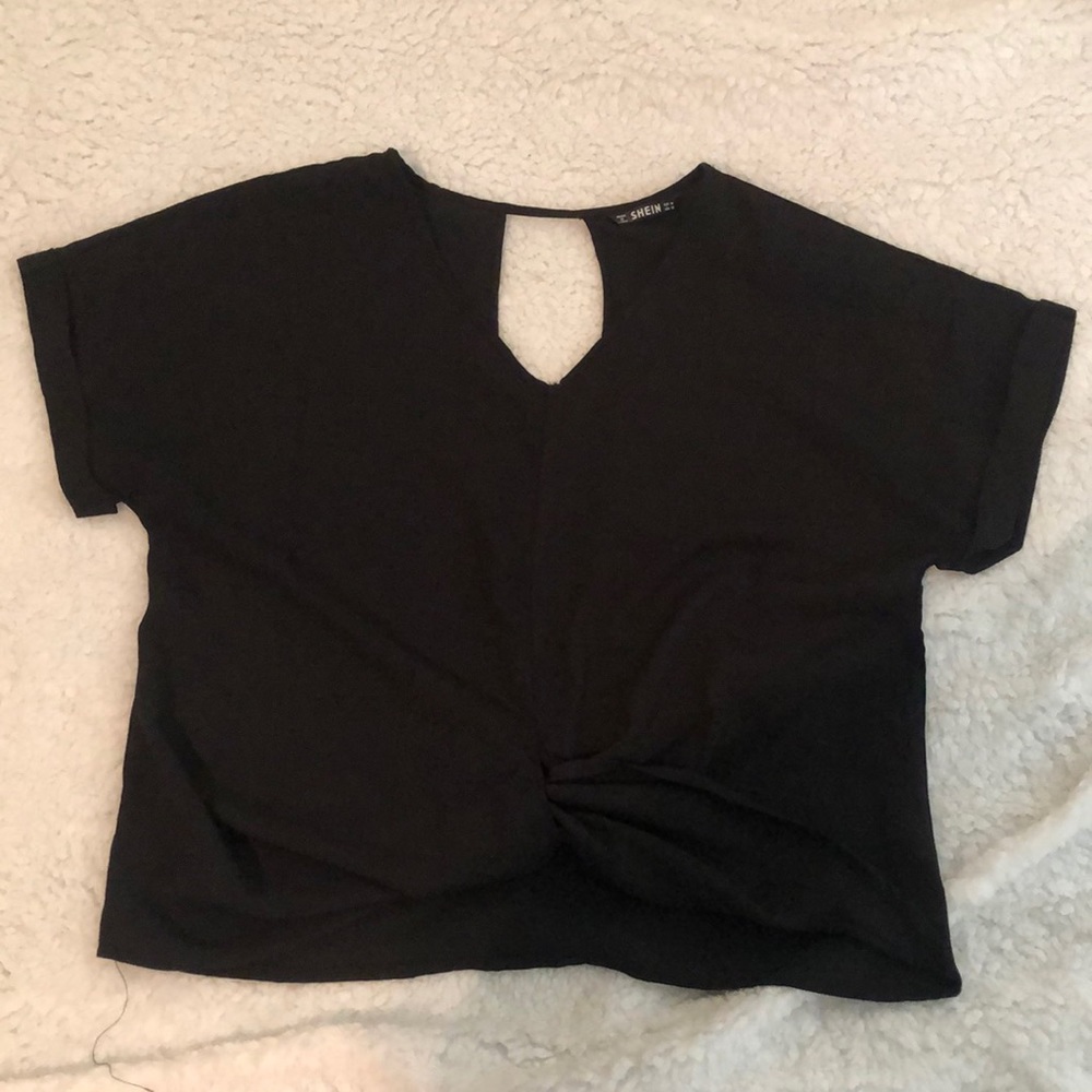 Black short sleeve shirt